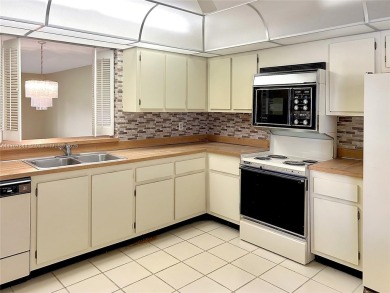 Ready to create your dream home? This spacious 2/2 first-floor on Hollybrook Golf and Tennis Club  in Florida - for sale on GolfHomes.com, golf home, golf lot