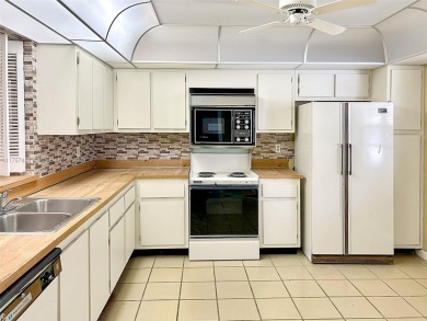 Ready to create your dream home? This spacious 2/2 first-floor on Hollybrook Golf and Tennis Club  in Florida - for sale on GolfHomes.com, golf home, golf lot