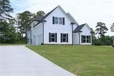 Dreaming of life on the golf course? The Rayon Plan makes that on Riverside Country Club in Alabama - for sale on GolfHomes.com, golf home, golf lot