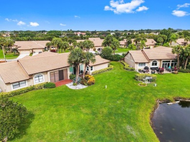 :Beautifully 3 bedroom two bath villa with 2 car garage located on Aberdeen Golf and Country Club in Florida - for sale on GolfHomes.com, golf home, golf lot