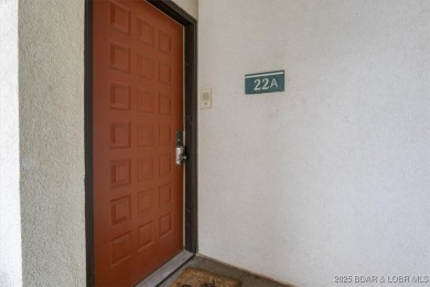 Welcome to this beautiful duplex-style condominium in the on Seasons Ridge At Four Seasons in Missouri - for sale on GolfHomes.com, golf home, golf lot