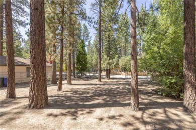 Nestled on a spacious 5,000 square foot lot, this 2-bedroom on Big Bear Mountain Ski and Golf Resort in California - for sale on GolfHomes.com, golf home, golf lot