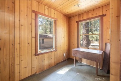 Nestled on a spacious 5,000 square foot lot, this 2-bedroom on Big Bear Mountain Ski and Golf Resort in California - for sale on GolfHomes.com, golf home, golf lot