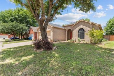 Step into this beautifully updated 3-bedroom home, perfectly on Jim Boggs in Texas - for sale on GolfHomes.com, golf home, golf lot