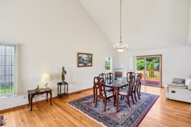 Step into this Amazing custom-built home offering 4 bedrooms and on Lincoln Oaks Golf Course in Illinois - for sale on GolfHomes.com, golf home, golf lot