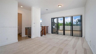 3 Bedrooms/3.5 bathrooms TH with 2,438 Sqft of living space on Doral Golf Resort in Florida - for sale on GolfHomes.com, golf home, golf lot