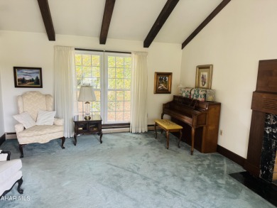 Beautiful four bedroom, three and a half bath home situated on on Summit Country Club in Pennsylvania - for sale on GolfHomes.com, golf home, golf lot