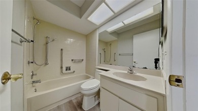 Welcome Home! Spacious 2 bedroom 2 bathroom split plan, home in on Timber Pines Golf Course in Florida - for sale on GolfHomes.com, golf home, golf lot