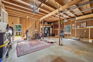This charming meticulously maintained 3-bedroom 1.5 bath cape on Mojalaki Country Club in New Hampshire - for sale on GolfHomes.com, golf home, golf lot