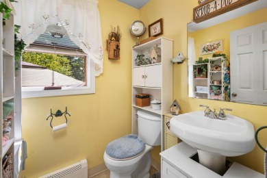 This charming meticulously maintained 3-bedroom 1.5 bath cape on Mojalaki Country Club in New Hampshire - for sale on GolfHomes.com, golf home, golf lot