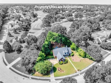 Call quickly to tour this absolutely BEAUTIFUL 5-bedroom, 3 on Wynlakes Golf and Country Club in Alabama - for sale on GolfHomes.com, golf home, golf lot