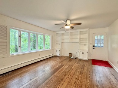 Almost 1 acre in desirable, convenient Hunting Hills.  Great on Hunting Hills Country Club in Virginia - for sale on GolfHomes.com, golf home, golf lot