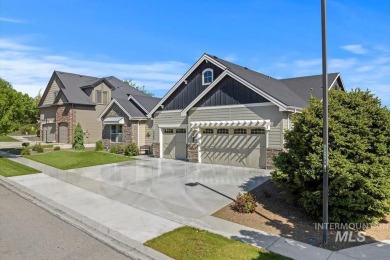 Welcome to Hunters Point, where golf and so much more await you on Hunters Point Golf Club in Idaho - for sale on GolfHomes.com, golf home, golf lot
