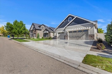 Welcome to Hunters Point, where golf and so much more await you on Hunters Point Golf Club in Idaho - for sale on GolfHomes.com, golf home, golf lot