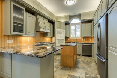 Welcome to a comfortable, quiet retreat in the most charming on LakeRidge Country Club in Texas - for sale on GolfHomes.com, golf home, golf lot