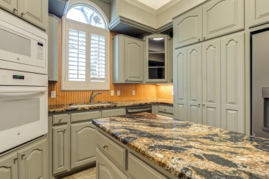 Welcome to a comfortable, quiet retreat in the most charming on LakeRidge Country Club in Texas - for sale on GolfHomes.com, golf home, golf lot
