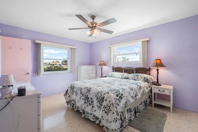 LOCATION, LOCATION, LOCATION! Welcome to your move-in ready home on North Lakes Golf Course in Florida - for sale on GolfHomes.com, golf home, golf lot