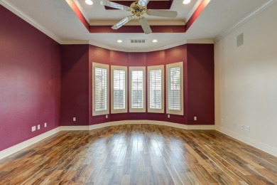 Welcome to a comfortable, quiet retreat in the most charming on LakeRidge Country Club in Texas - for sale on GolfHomes.com, golf home, golf lot