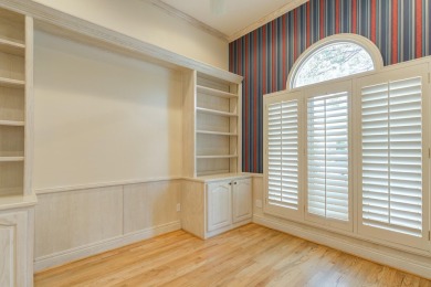 Welcome to a comfortable, quiet retreat in the most charming on LakeRidge Country Club in Texas - for sale on GolfHomes.com, golf home, golf lot