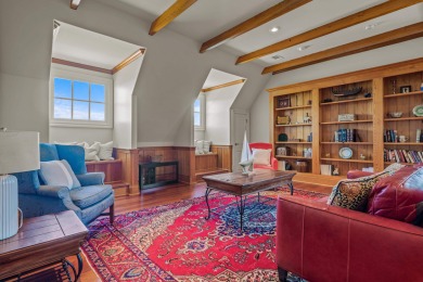 LUXURY LIVING AT LAKE SINCLAIR! MILLION DOLLAR VIEWS, LOCATION on Milledgeville Country Club in Georgia - for sale on GolfHomes.com, golf home, golf lot