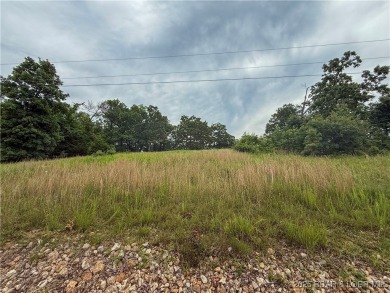 Approximately 0.45 acres, Gently sloping, elevated position on Indian Rock Golf Club in Missouri - for sale on GolfHomes.com, golf home, golf lot