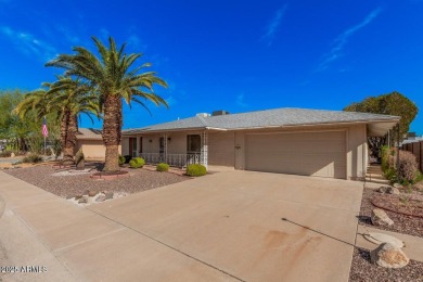 Lovely home located in popular phase 2 of Sun City. Home was on PalmBrook Country Club in Arizona - for sale on GolfHomes.com, golf home, golf lot