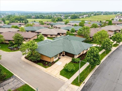 Come see this spacious ranch condo in Hawks Landing! The on Hawks Landing Golf Club in Wisconsin - for sale on GolfHomes.com, golf home, golf lot