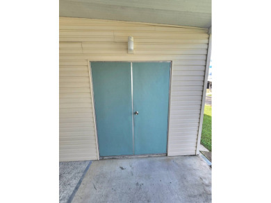 METICULOUS MAINTAINED HOME ON A PRIVATE CORNER LOT!!! This fully on Riverbend Golf and Country Club in Florida - for sale on GolfHomes.com, golf home, golf lot