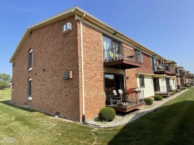 WELCOME TO YOUR SLICE OF PARADISE. THIS BEAUTIFUL 3 BEDROOM on Marysville Golf Course in Michigan - for sale on GolfHomes.com, golf home, golf lot