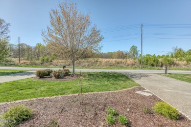 *Motivated Sellers!* Low maintenance lake house just in time for on Tri Cities Golf Club in Tennessee - for sale on GolfHomes.com, golf home, golf lot