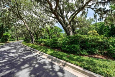 What a find!  This beautiful 2 bedroom and 2 bathroom condo can on Glen Dornoch Waterway Golf Links in South Carolina - for sale on GolfHomes.com, golf home, golf lot