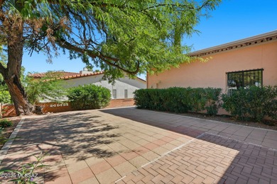 Experience true golf course living in Country Club Estates with on Country Club of Green Valley in Arizona - for sale on GolfHomes.com, golf home, golf lot