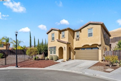 Come check out this gorgeous Paradise Valley beauty!! Located in on Paradise Valley Golf Course in California - for sale on GolfHomes.com, golf home, golf lot