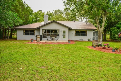 Price Improvement, $340,000!
Modernized Haven, Enduring on Williston Highlands Golf and Country Club in Florida - for sale on GolfHomes.com, golf home, golf lot