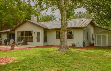 Price Improvement, $340,000!
Modernized Haven, Enduring on Williston Highlands Golf and Country Club in Florida - for sale on GolfHomes.com, golf home, golf lot