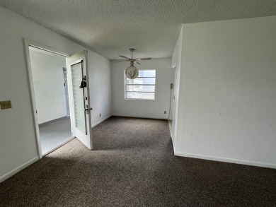 OWNER SAYS SELL. Will consider all offers. Freshly painted on Kings Point Golf -Flanders Way in Florida - for sale on GolfHomes.com, golf home, golf lot