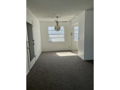 OWNER SAYS SELL. Will consider all offers. Freshly painted on Kings Point Golf -Flanders Way in Florida - for sale on GolfHomes.com, golf home, golf lot