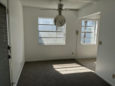 OWNER SAYS SELL. Will consider all offers. Freshly painted on Kings Point Golf -Flanders Way in Florida - for sale on GolfHomes.com, golf home, golf lot
