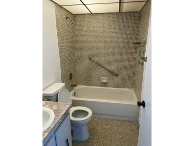 OWNER SAYS SELL. Will consider all offers. Freshly painted on Kings Point Golf -Flanders Way in Florida - for sale on GolfHomes.com, golf home, golf lot