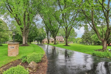 Luxurious Living in Prestigious Turnberry Subdivision  Discover on Turnberry Country Club in Illinois - for sale on GolfHomes.com, golf home, golf lot