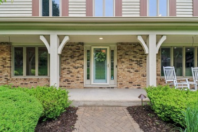 Luxurious Living in Prestigious Turnberry Subdivision  Discover on Turnberry Country Club in Illinois - for sale on GolfHomes.com, golf home, golf lot