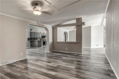 Come fall in love with this beautifully maintained five-lot on Linn Valley Lakes - Deer Trace Golf Course in Kansas - for sale on GolfHomes.com, golf home, golf lot