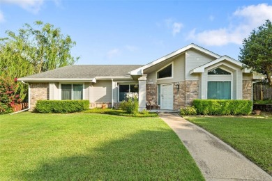 Looking for a peaceful retreat? Suburban tranquility with easy on Mesquite Municipal Golf Course in Texas - for sale on GolfHomes.com, golf home, golf lot