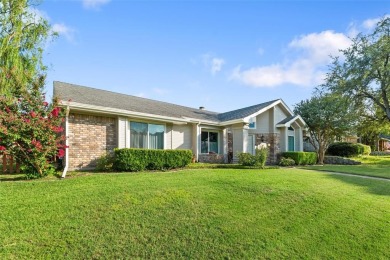 Looking for a peaceful retreat? Suburban tranquility with easy on Mesquite Municipal Golf Course in Texas - for sale on GolfHomes.com, golf home, golf lot