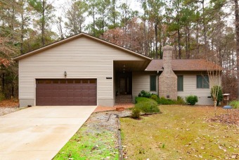 This home is in a quiet cul-de-sac located in the Tara Section on Tara Golf Club At Savannah Lakes in South Carolina - for sale on GolfHomes.com, golf home, golf lot