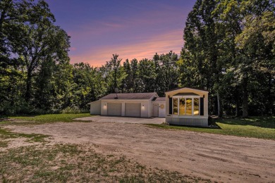 This home is ready for new owners to move right in.  Located on on The Falls At Barber Creek in Michigan - for sale on GolfHomes.com, golf home, golf lot
