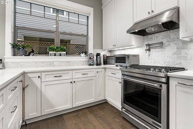 Modern, highly upgraded open-concept golf course condo with on Camas Meadows Golf Club in Washington - for sale on GolfHomes.com, golf home, golf lot