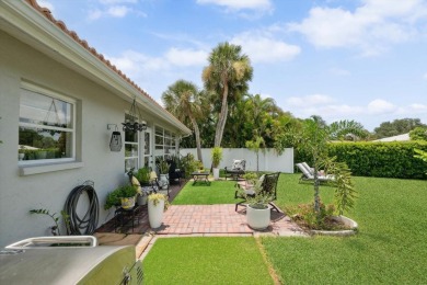 The one you've been waiting for in Gulf Gate Woods! Come check on Gulf Gate Golf Club in Florida - for sale on GolfHomes.com, golf home, golf lot