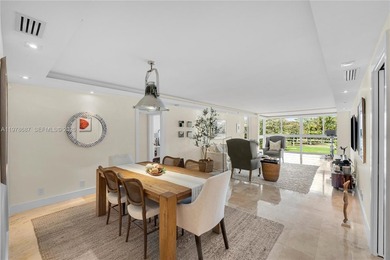 Welcome to this beautiful, bright and airy fully updated on  in Florida - for sale on GolfHomes.com, golf home, golf lot