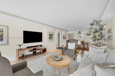 Welcome to this beautiful, bright and airy fully updated on  in Florida - for sale on GolfHomes.com, golf home, golf lot